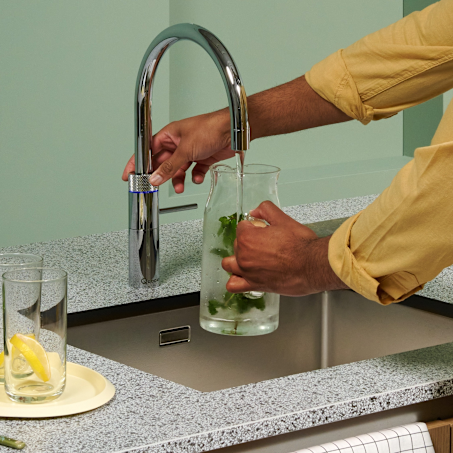 2375 Fusion Round Chrome Light Green Setting Wiresh Still Mint 1 Portrait